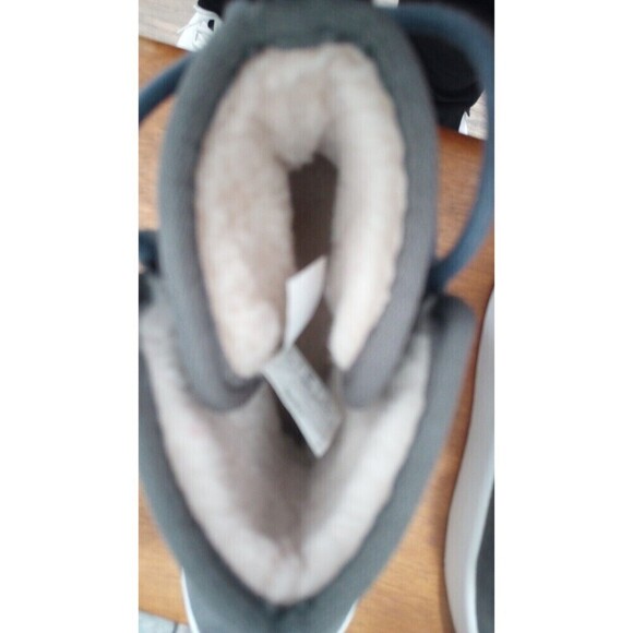 Ugg Classic Boom Suede Gray Boots Size 6 Women's Faux Fur Lining Comfortable - Picture 9 of 11